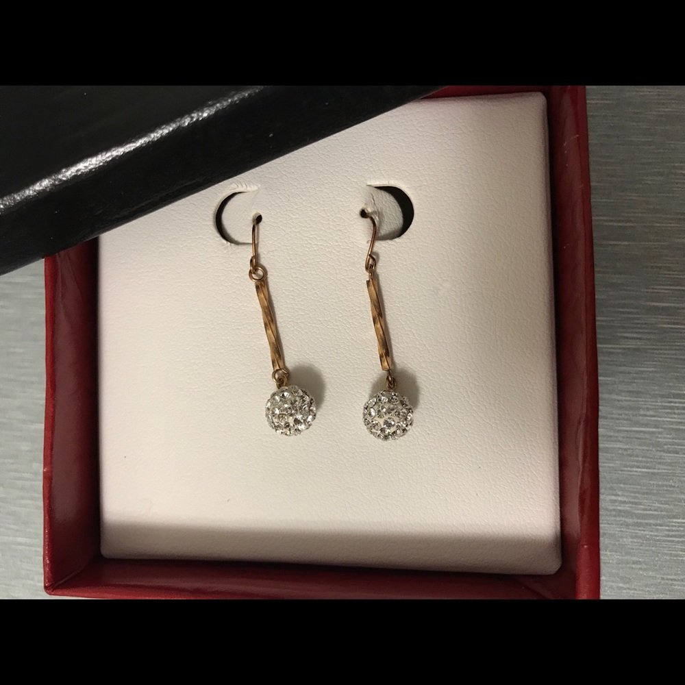 earrings - Picture 2 of 5